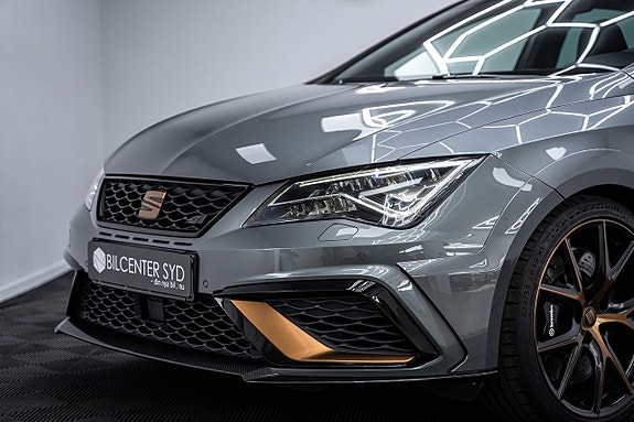 Seat Leon 2 of 5