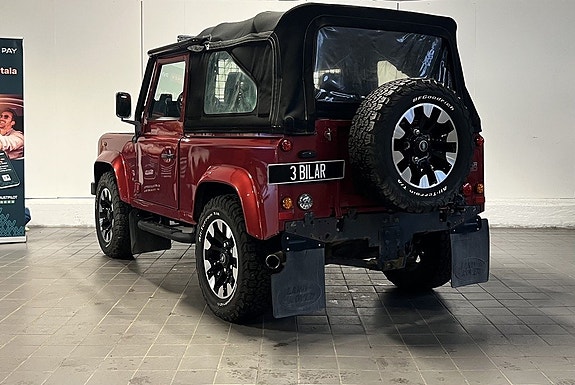 Land Rover Defender 90 9 of 19