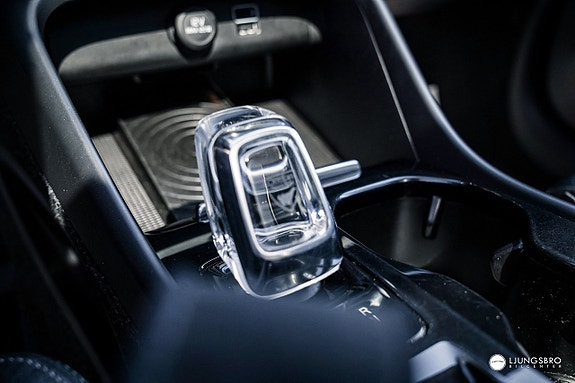 Volvo XC40 8 of 15