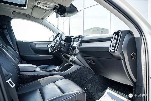 Volvo XC40 15 of 15