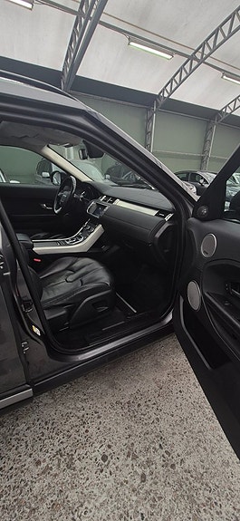 Land Rover Range Rover Evoque 11 of 17