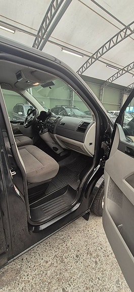 Volkswagen Transporter 8 of 10