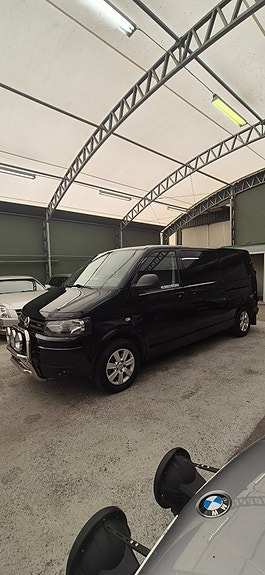 Volkswagen Transporter 2 of 5