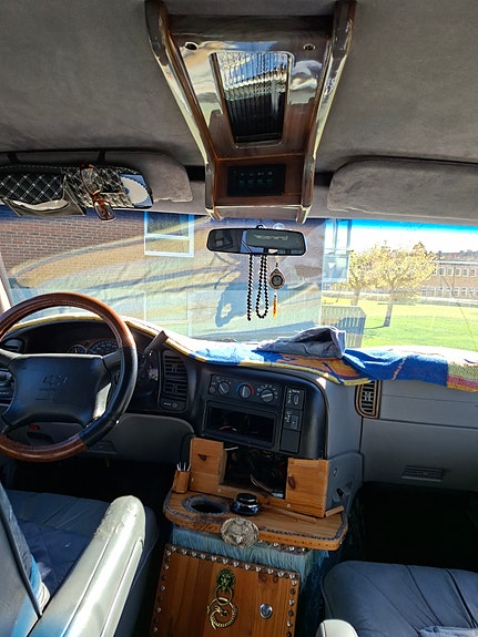 Chevrolet Astro 20 of 21