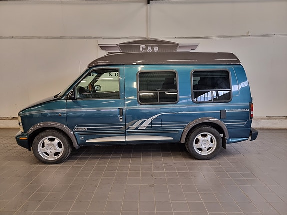 Chevrolet Astro 11 of 21
