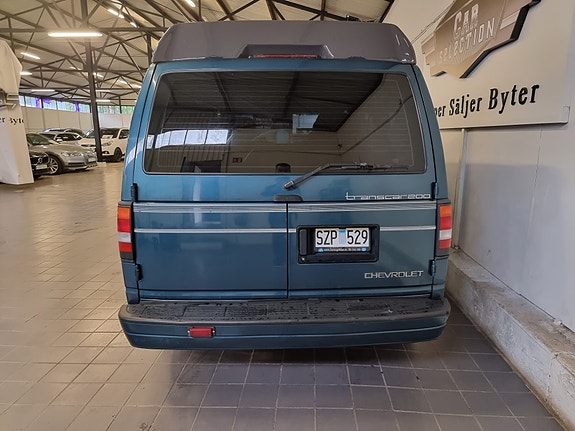 Chevrolet Astro 9 of 21