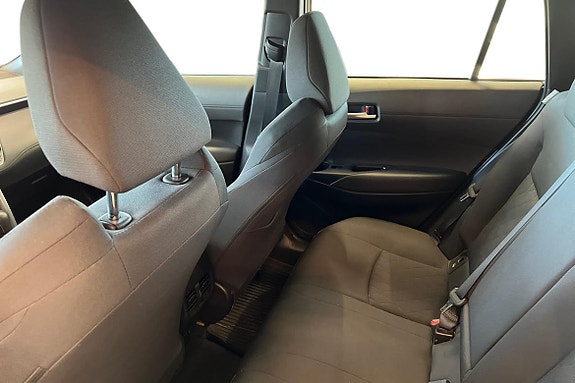 Toyota Corolla Cross 8 of 21
