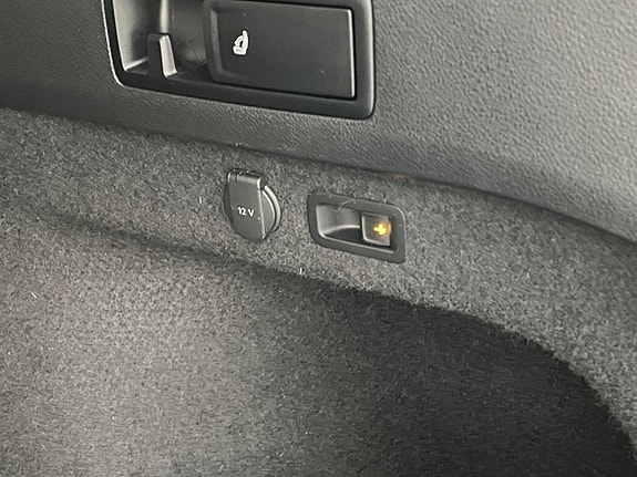 Volkswagen Passat 26 of 30