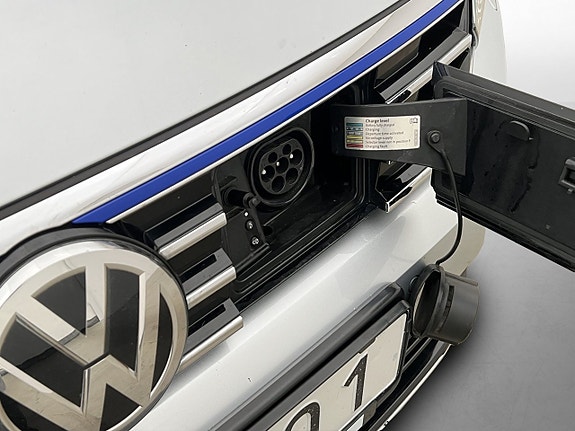 Volkswagen Passat 27 of 30