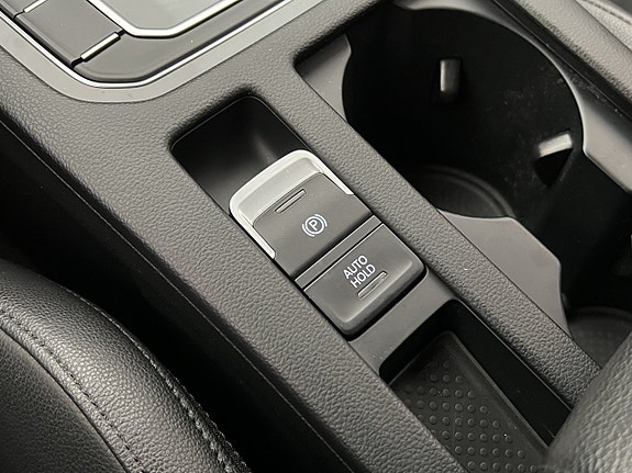 Volkswagen Passat 21 of 30