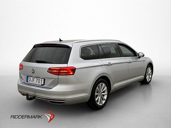 Volkswagen Passat 8 of 30