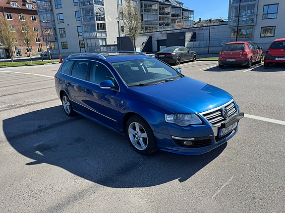 Volkswagen Passat 2 of 5