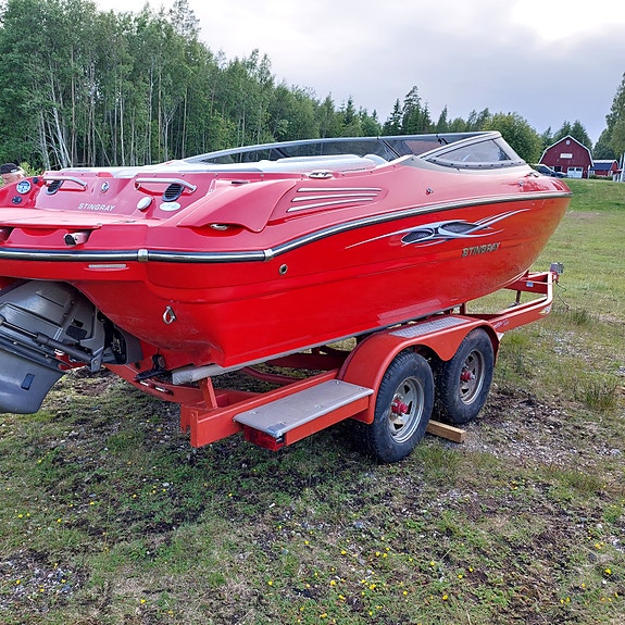 Daycruser Stingray 225sx sport 3 of 5