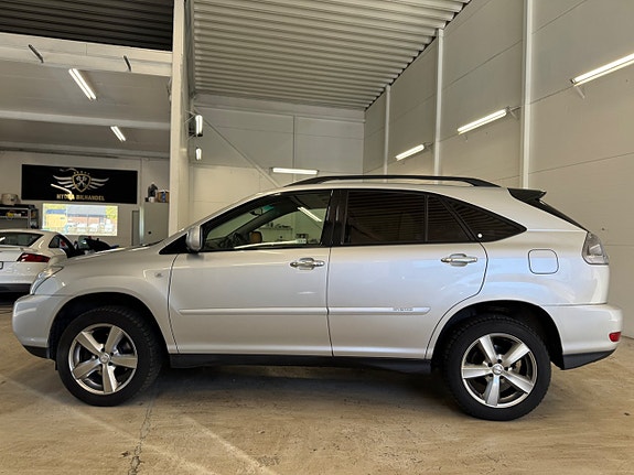 Lexus RX400h 2 of 5
