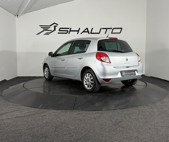 Renault Clio 7 of 17