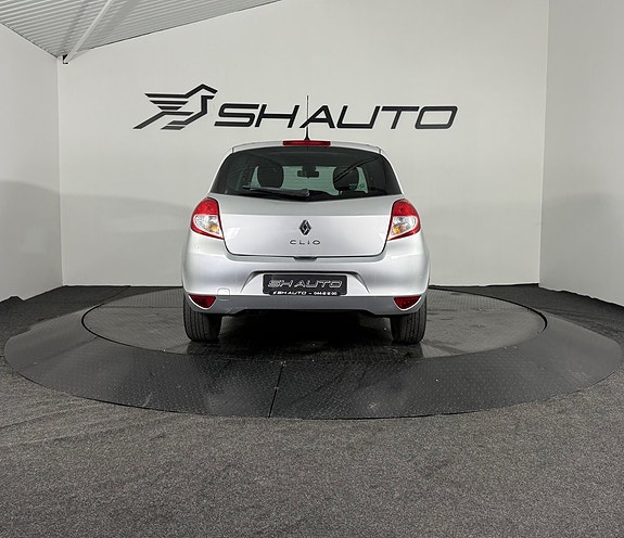 Renault Clio 6 of 17