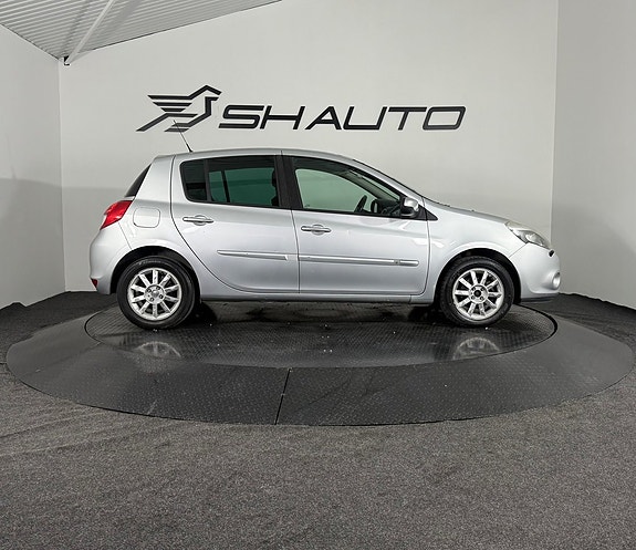 Renault Clio 4 of 17
