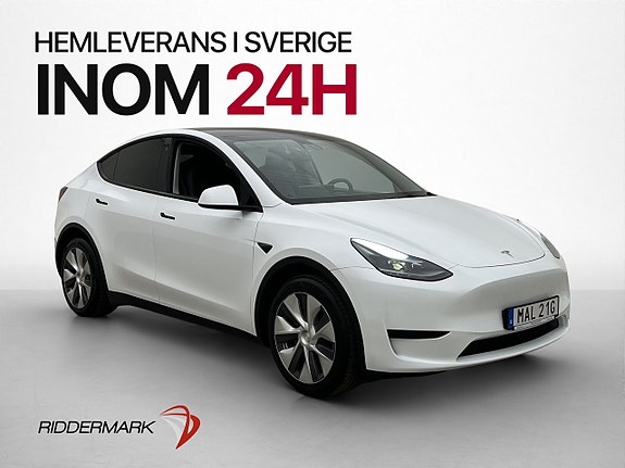 Tesla Model Y 4 of 30