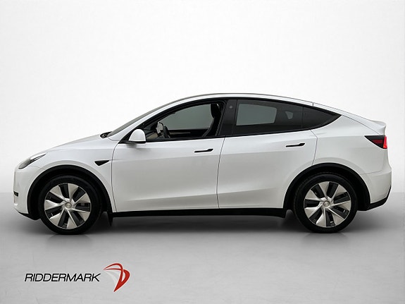 Tesla Model Y 5 of 30