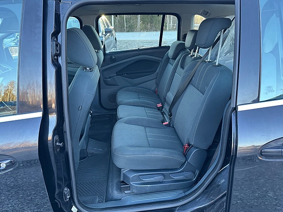 Ford Grand C-MAX 7 of 12