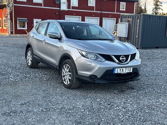 Nissan Qashqai 2 of 5