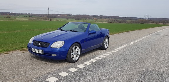 Mercedes-Benz SLK230 2 of 5