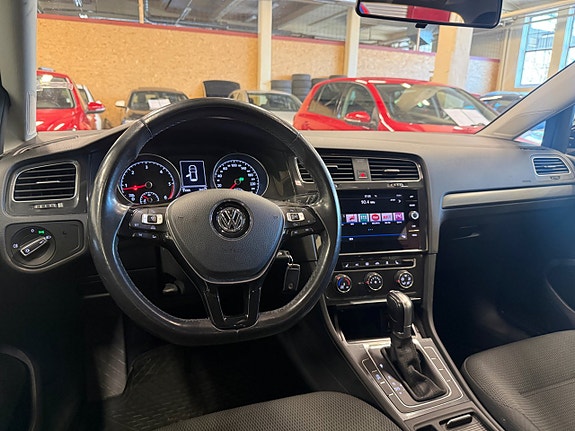 Volkswagen Golf VII 6 of 15