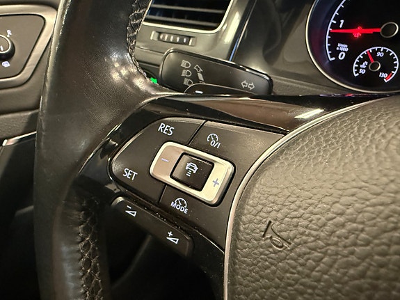 Volkswagen Golf VII 7 of 15