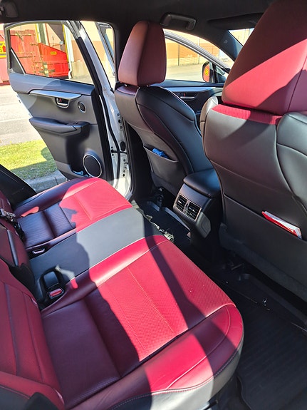 Lexus NX300h 6 of 12
