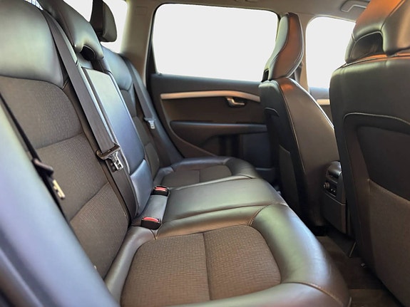 Volvo V70 6 of 10