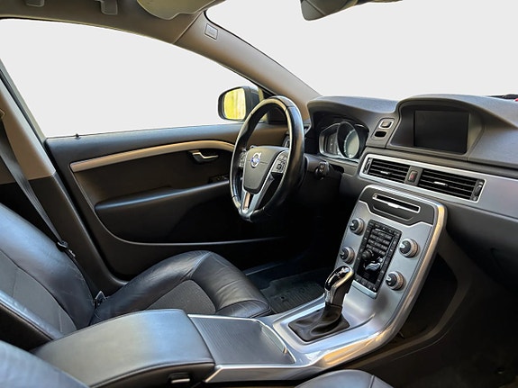 Volvo V70 5 of 5