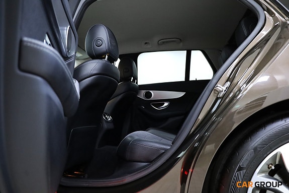 Mercedes-Benz C180 15 of 19