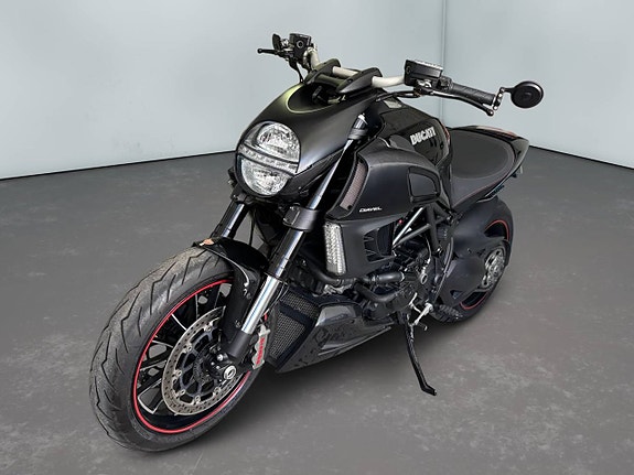 Ducati Diavel 1.2 L-Twin Dark Full Servicehistorik