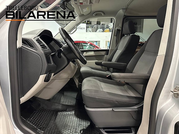 Volkswagen Transporter 12 of 26