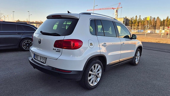 Volkswagen Tiguan 4 of 5