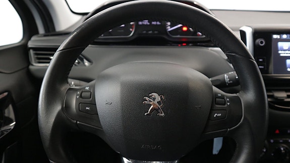 Peugeot 208 8 of 21