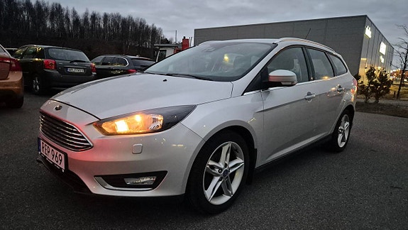 Ford Focus 2 of 5