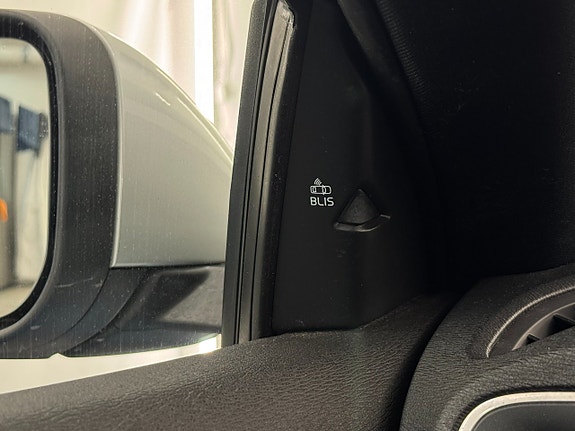 Volvo V40 20 of 20