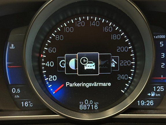 Volvo V40 14 of 20