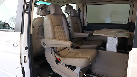 Mercedes-Benz Viano 19 of 24