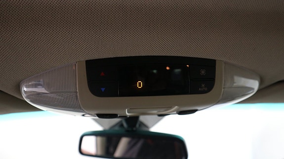 Mercedes-Benz Viano 24 of 24