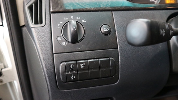 Mercedes-Benz Viano 21 of 24