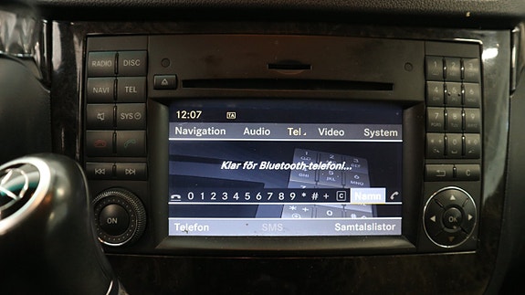Mercedes-Benz Viano 14 of 24