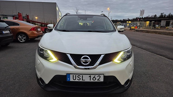 Nissan Qashqai 2 of 5