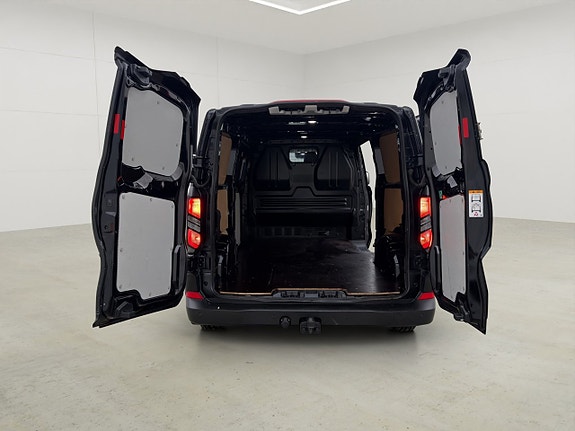 Ford Transit Custom 12 of 30