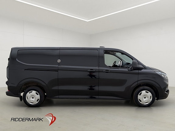 Ford Transit Custom 2 of 5