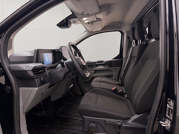Ford Transit Custom 17 of 30