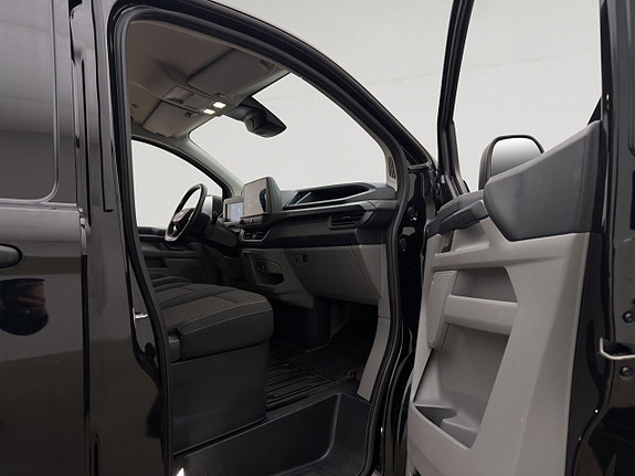 Ford Transit Custom 26 of 30