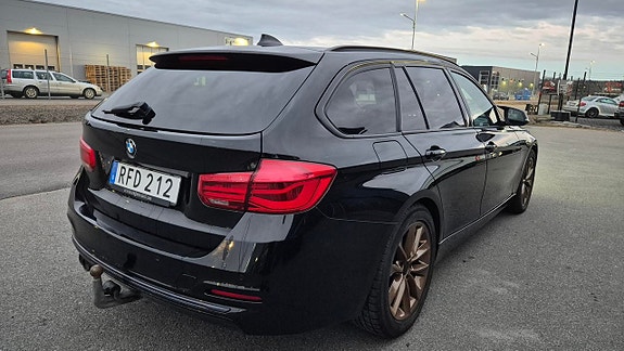 BMW 320d 7 of 16