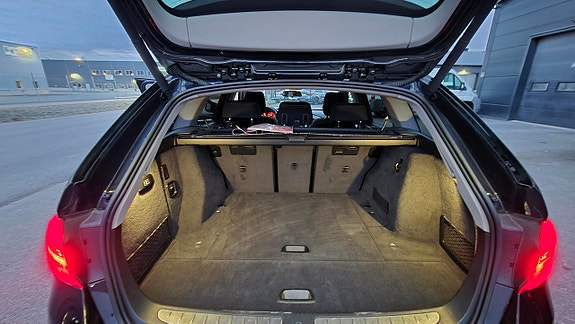 BMW 320d 14 of 16